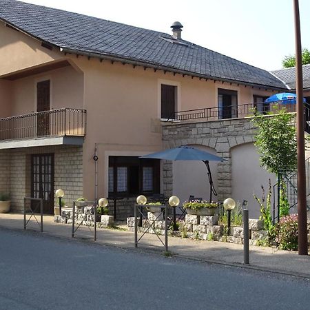 Bed and Breakfast Au Pont De La Gineze Barjac  Экстерьер фото