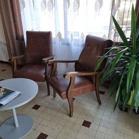 Bed and Breakfast Au Pont De La Gineze Barjac  Экстерьер фото