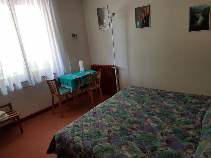 Bed and Breakfast Au Pont De La Gineze Barjac  Экстерьер фото