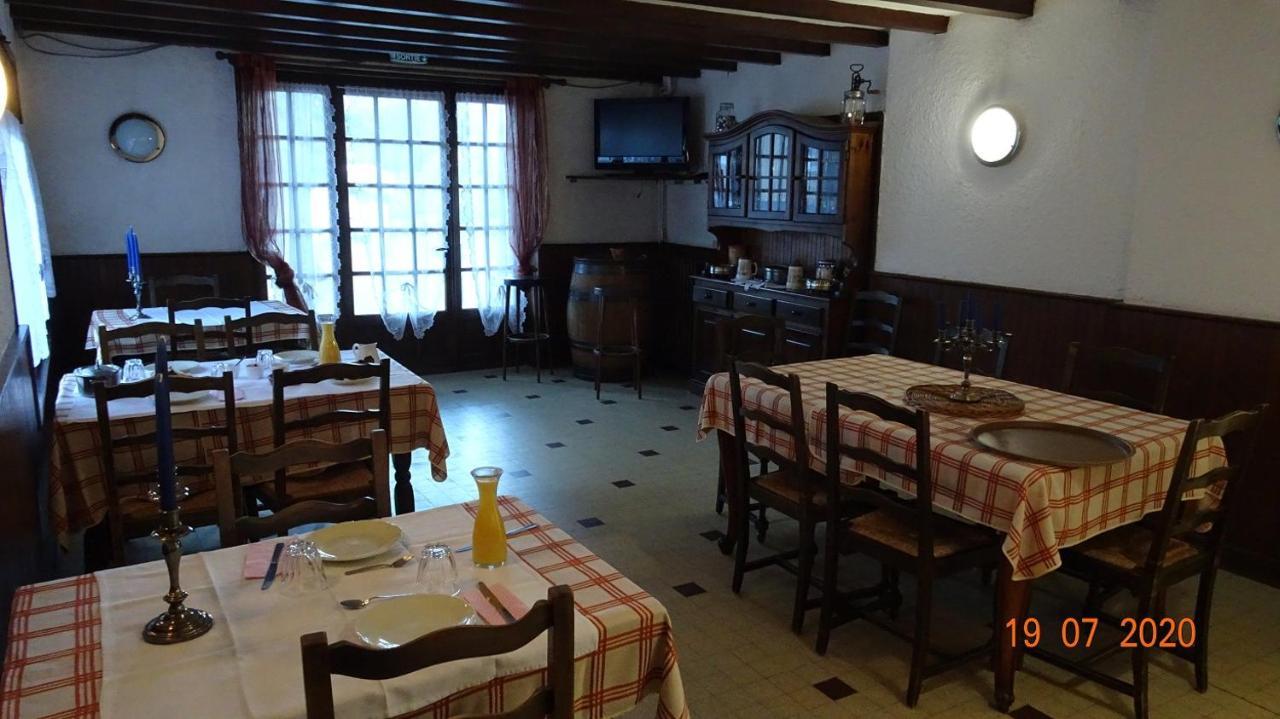 Bed and Breakfast Au Pont De La Gineze Barjac  Экстерьер фото