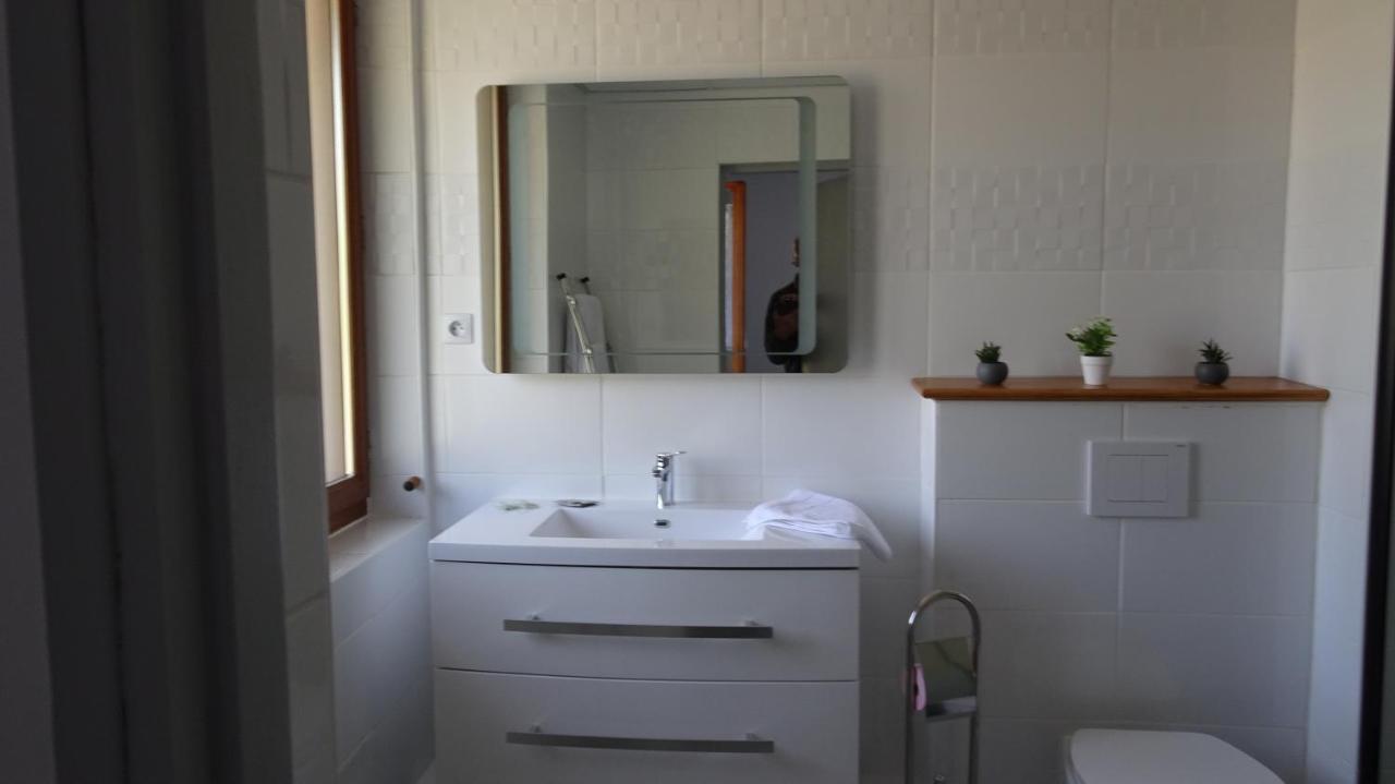 Bed and Breakfast Au Pont De La Gineze Barjac  Экстерьер фото