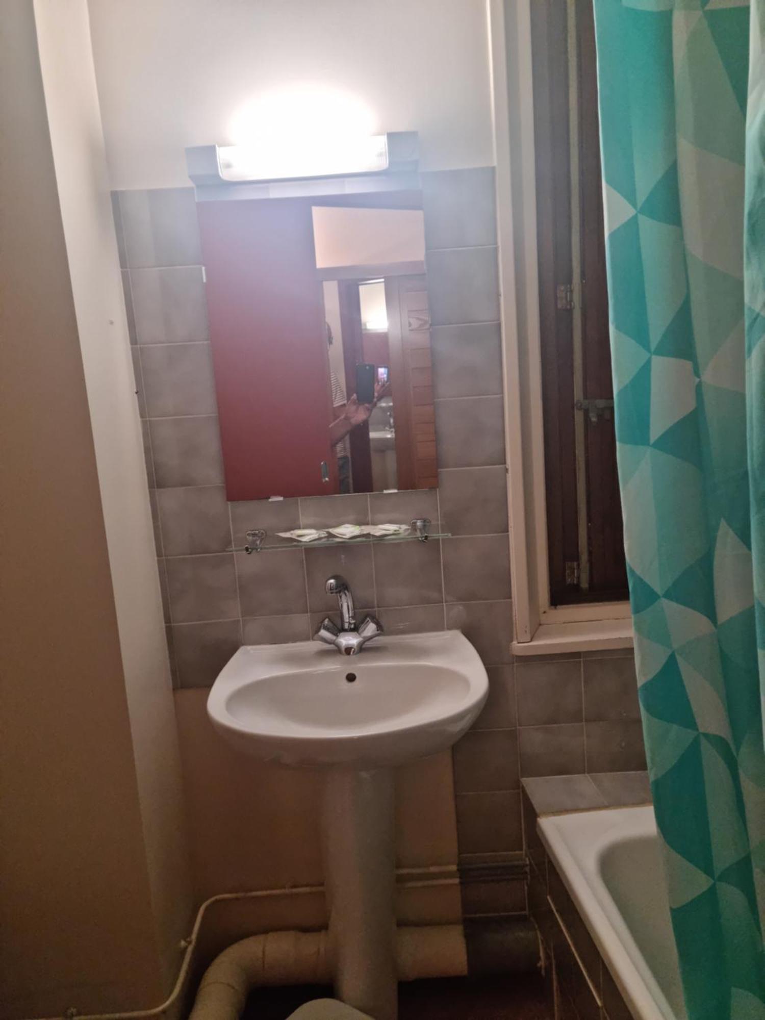 Bed and Breakfast Au Pont De La Gineze Barjac  Экстерьер фото