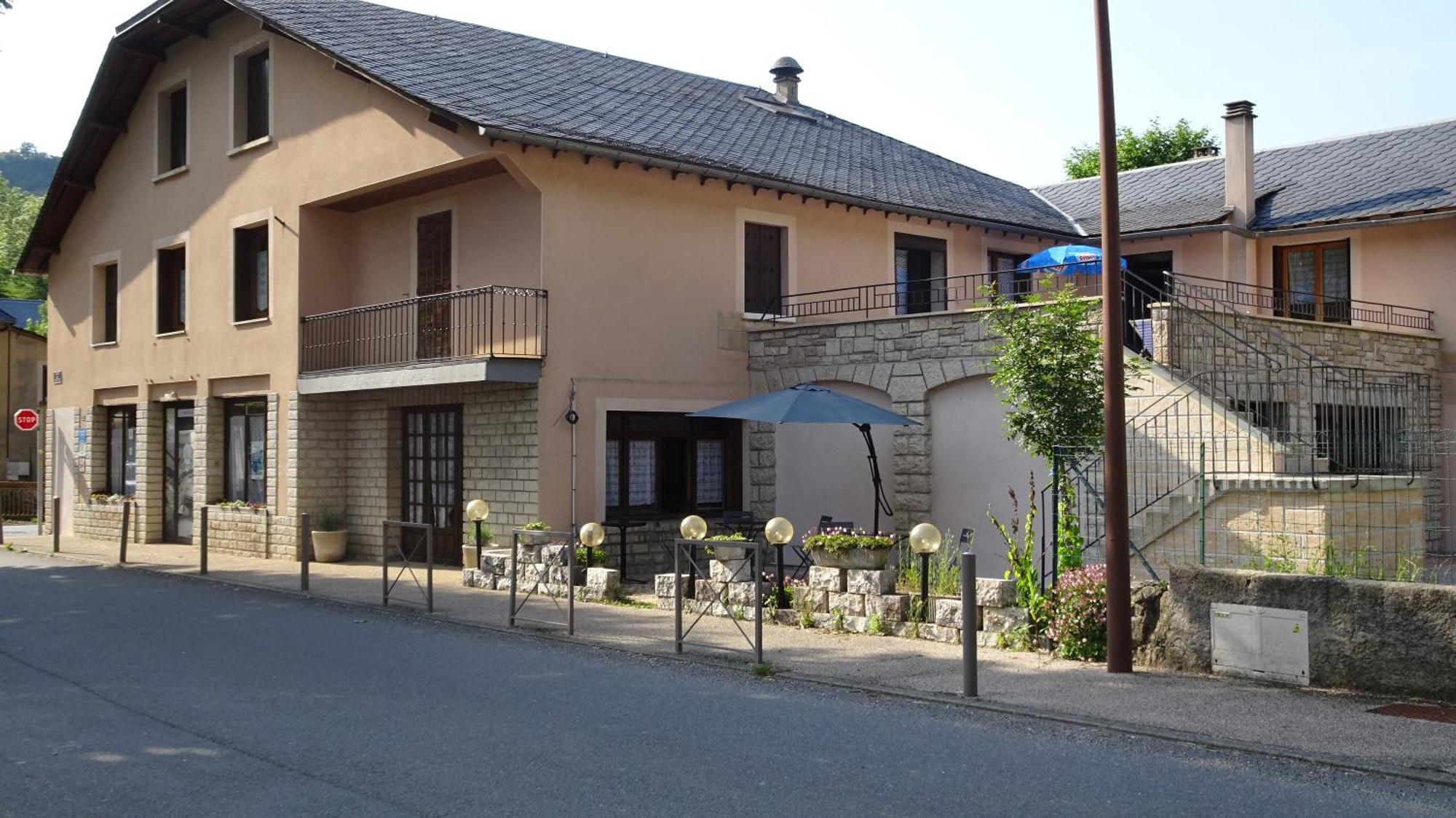 Bed and Breakfast Au Pont De La Gineze Barjac  Экстерьер фото