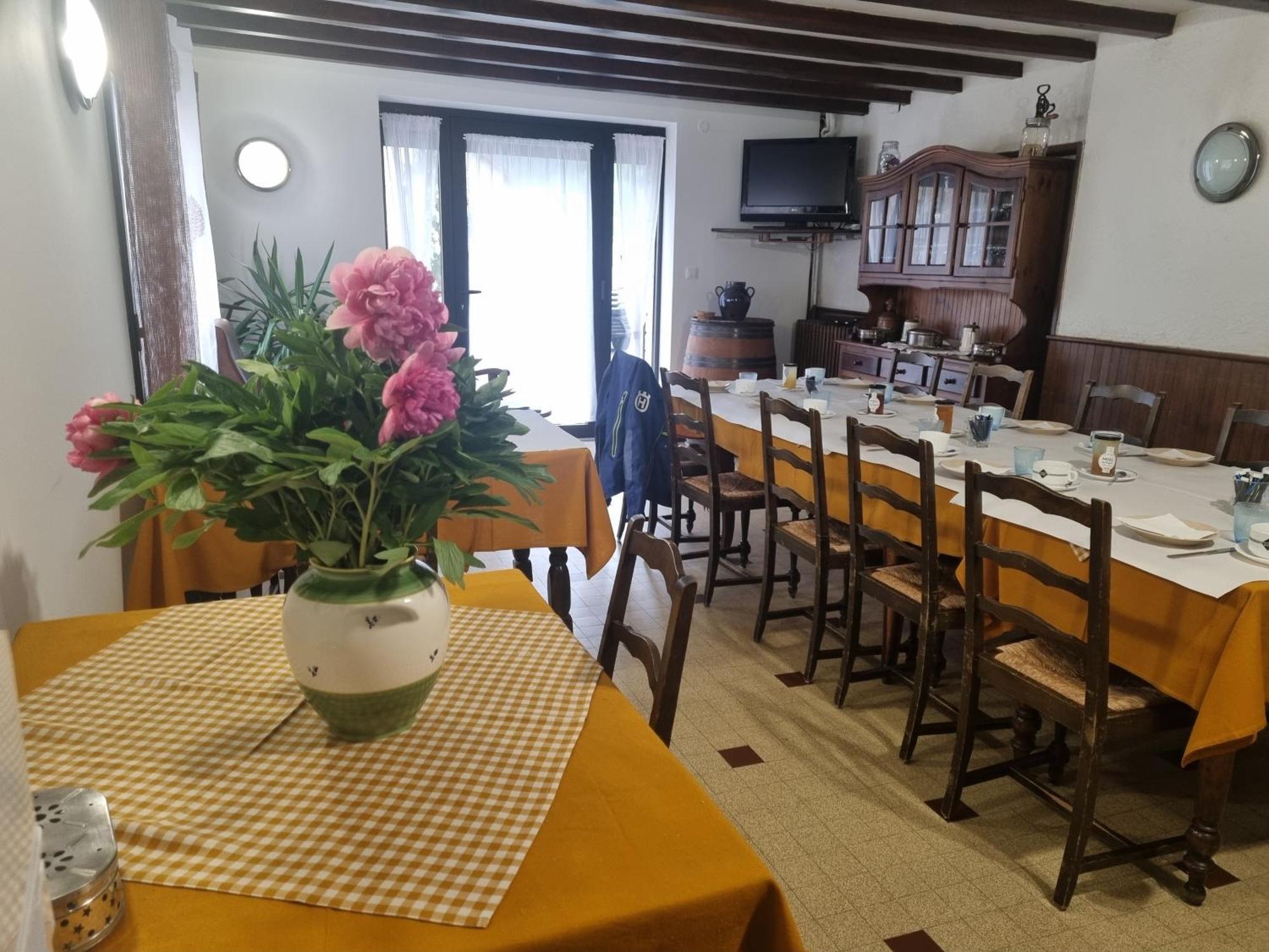 Bed and Breakfast Au Pont De La Gineze Barjac  Экстерьер фото
